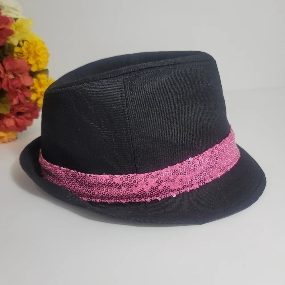 HELLO KITTY HAT ONE SIZE